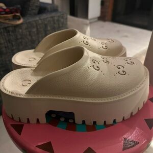 Gucci Cream Women's Platform Slides